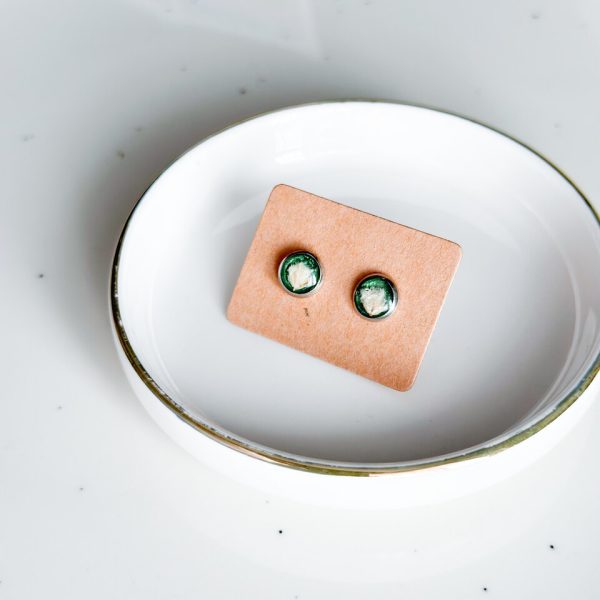 Kolczyki sztyfty z gipsówką - butelkowa zieleń