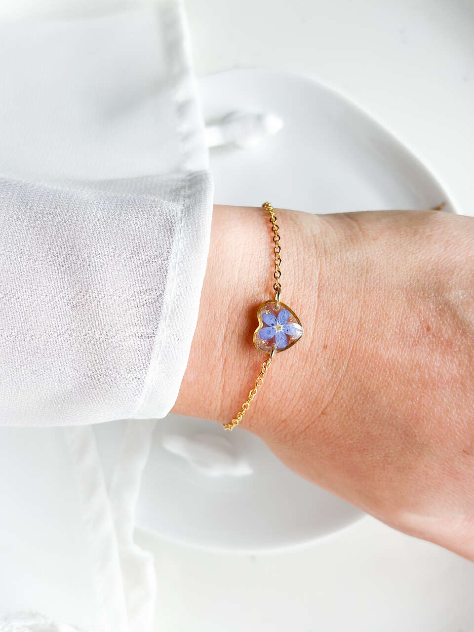 Bransoletka na łańcuszku z niezapominajką - serce