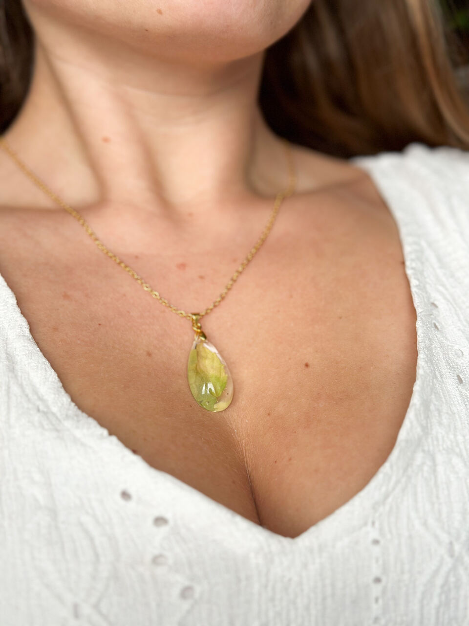 naszyjnik z liściem, biżuteria handmade, biżuteria z żywicy, naturalna biżuteria, naszyjnik łezka, rękodzieło, prezent dla niej, naszyjnik z prawdziwym liściem, srebrny naszyjnik z żywicy, unikalna biżuterianaszyjnik z liściem, biżuteria handmade, biżuteria z żywicy, naturalna biżuteria, naszyjnik łezka, rękodzieło, prezent dla niej, naszyjnik z prawdziwym liściem, srebrny naszyjnik z żywicy, unikalna biżuteria