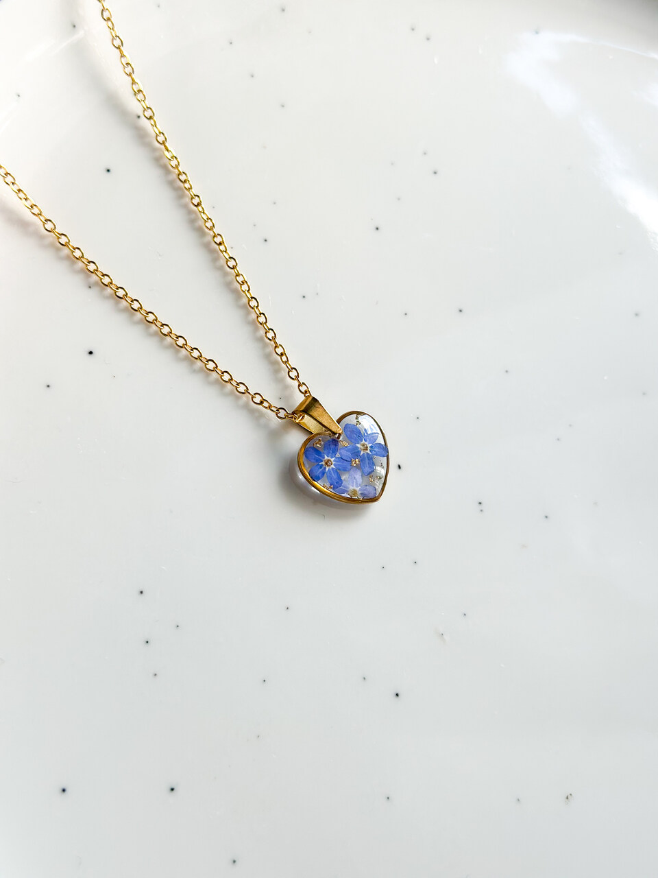 Naszyjnik serce z niezapominajkami - obrazek 3