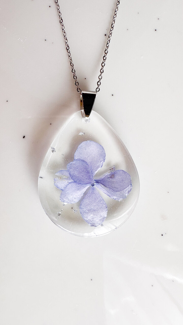 Naszyjnik z hortensją